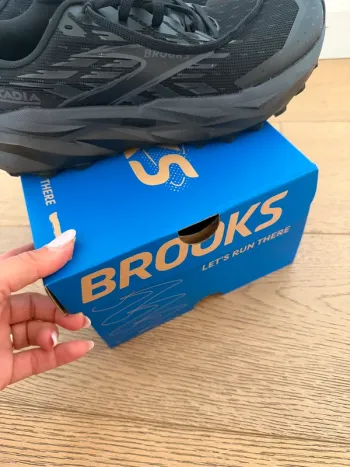 Used Brooks Cascadia bike — image 4 of 15