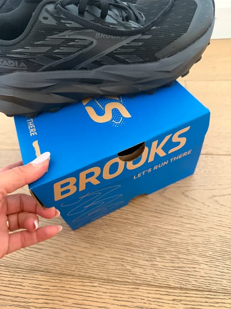 Used Brooks Cascadia bike — image 4 of 15