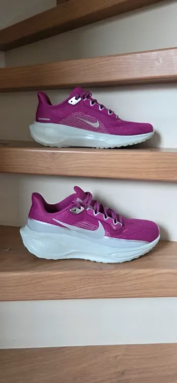 Used Pegasus 41 Premium Running Shoes