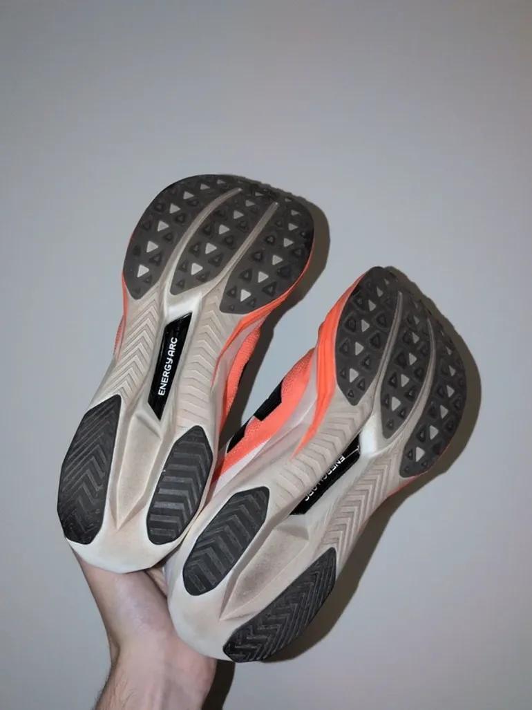 Used New Balance FuelCell Supercomp Elite V5 bike — image 3 of 8
