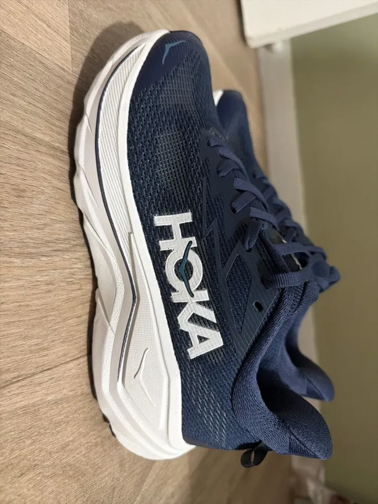Used Lightweight Running Shoes bike — image 3 of 4