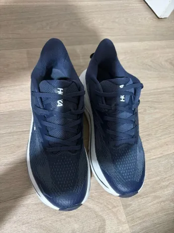 Used Lightweight Running Shoes bike — image 2 of 4