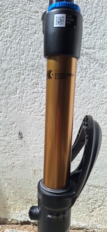 Used Fox 36 Fork 2024 bike — image 5 of 10