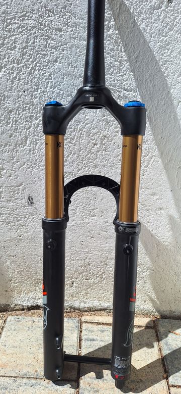 Used Fox 36 Fork 2024 bike — image 6 of 10