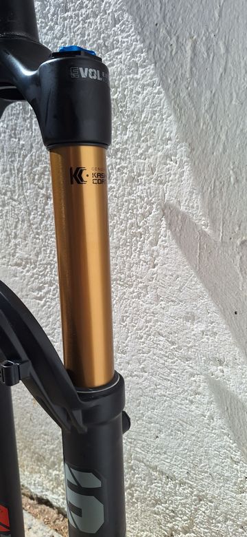 Used Fox 36 Fork 2024 bike — image 4 of 10