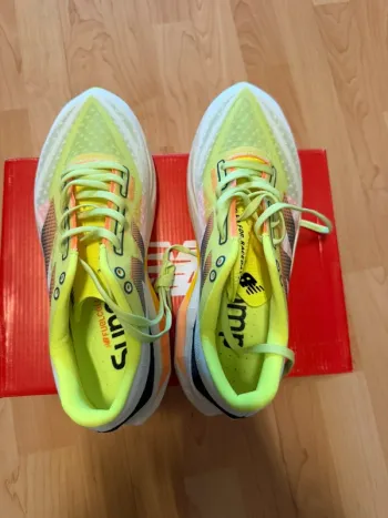Used New Balance SuperComp Elite v4 bike — image 7 of 7