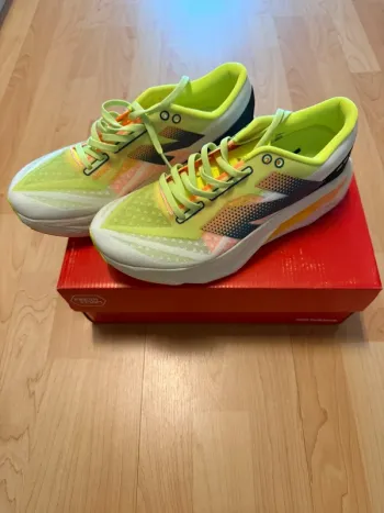 Used New Balance SuperComp Elite v4 Running Shoes