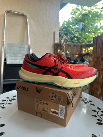 Used Asics fujilite 6 Running Shoes