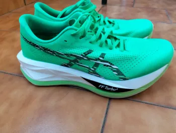 Used Asics Sonicblast Running Shoes