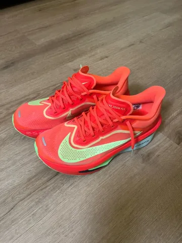 Used Nike Zoom Fly 6 Running Shoes