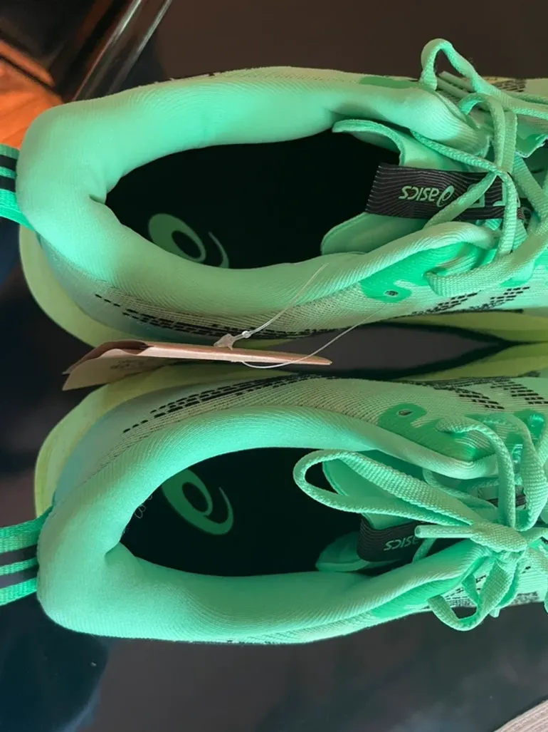 Použité Asics Novablast 5 bike — obrázek 6 z 8