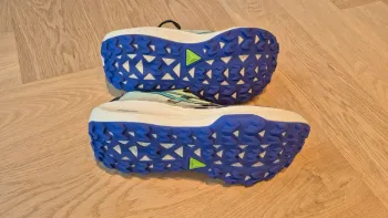 Used Asics Trabuco Max 4 bike — image 5 of 6