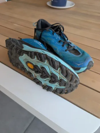 Hoka Mafate 5 bike d'occasion — image 2 sur 3