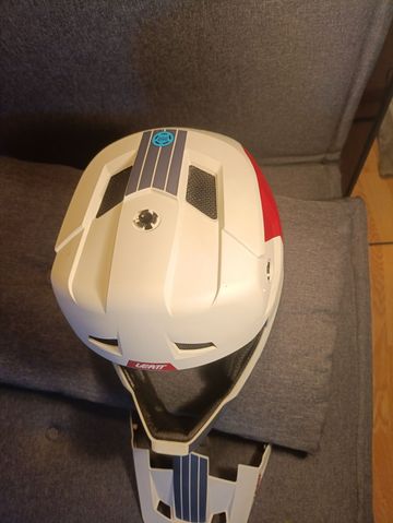 Tweedehands LEATT MTB 1.0 DH Helmet 2024 bike — afbeelding 9 van 18