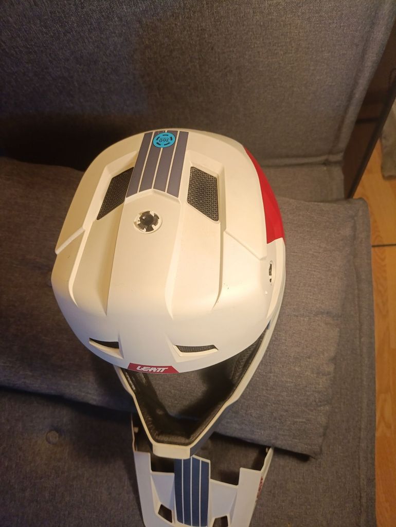 Brugt LEATT MTB 1.0 DH Helmet 2024 bike — billede 9 af 18