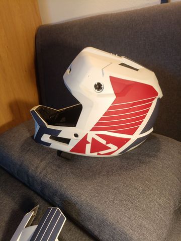 Tweedehands LEATT MTB 1.0 DH Helmet 2024 bike — afbeelding 11 van 18