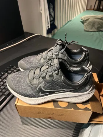 Brugt Nike Zoom Winflo 8 Shield Running Shoes