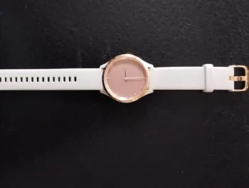 Used Garmin Vivomove 3s Electronics