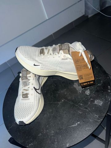 Used Nike Interact Run Running Shoes