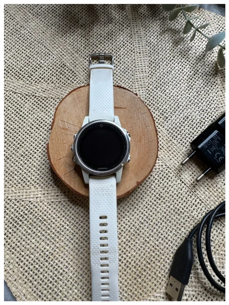 Garmin Fénix 5S bike d'occasion — image 3 sur 14
