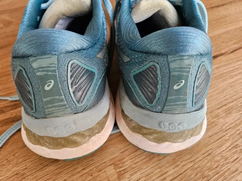 Used Asics Gel Nimbus 23 bike — image 6 of 6