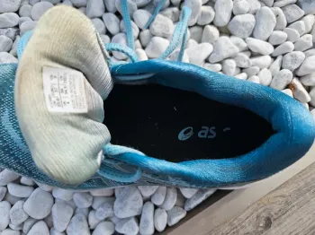 Used Asics Gel Nimbus 23 bike — image 5 of 6