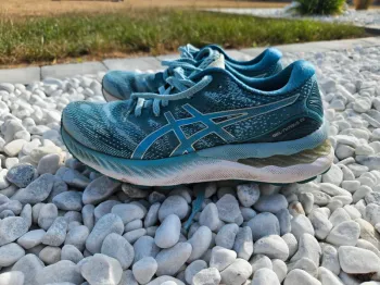 Used Asics Gel Nimbus 23 Running Shoes