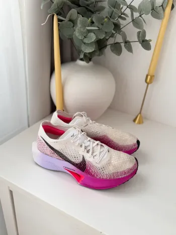 Used Nike Vaporfly Zoom X Next % 3 bike — image 2 of 4