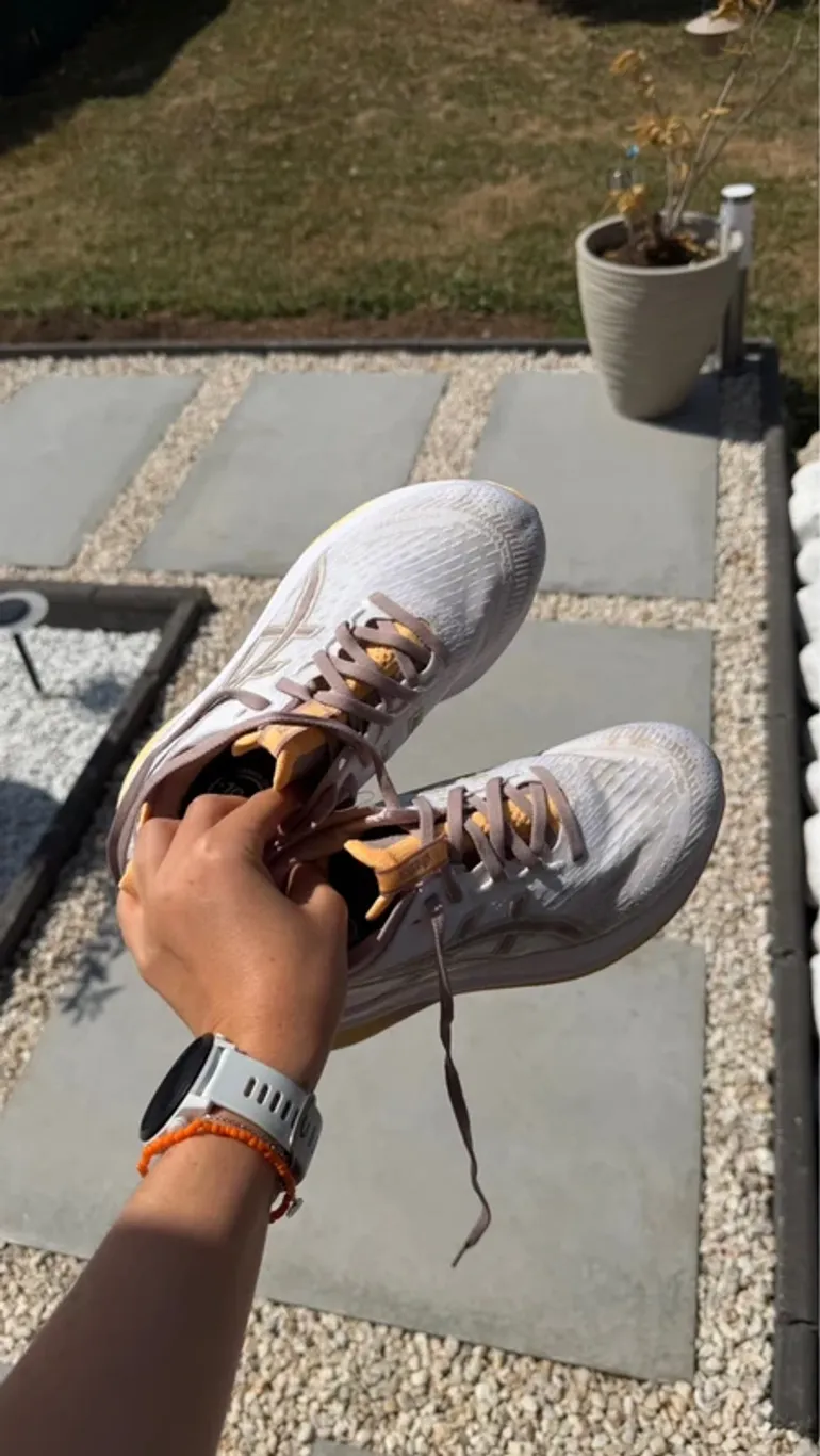 Used Asics Gel Nimbus 27 bike — image 3 of 4