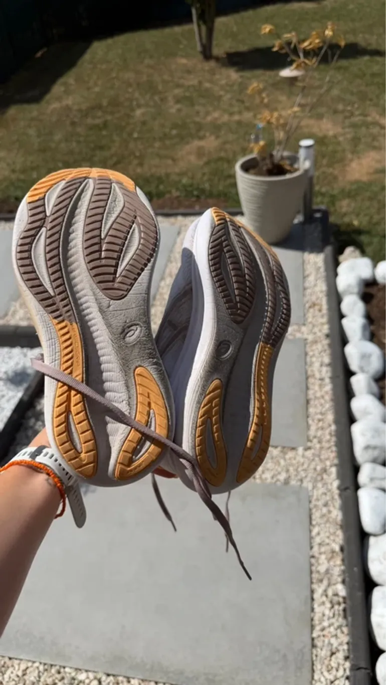 Used Asics Gel Nimbus 27 bike — image 4 of 4