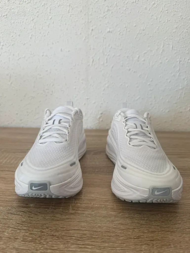 Used White Vomero Plus bike — image 3 of 8