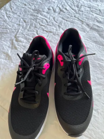 Nike Revolution 7 bike d'occasion — image 9 sur 9
