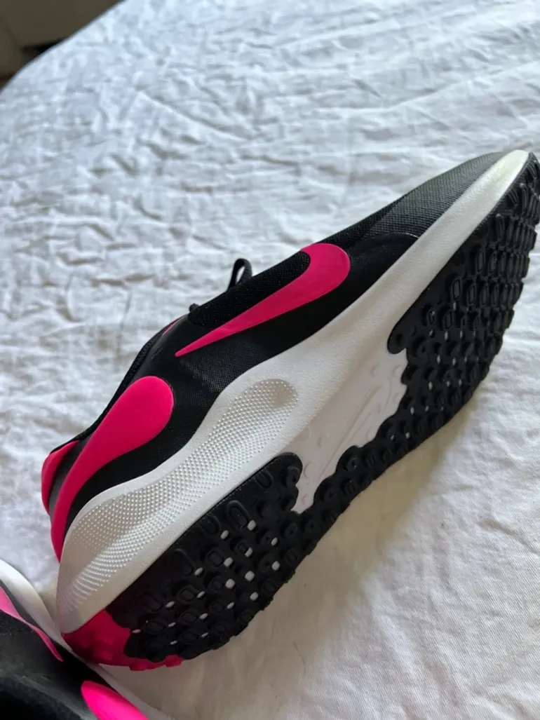Nike Revolution 7 bike d'occasion — image 6 sur 9