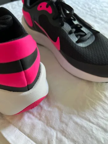 Nike Revolution 7 bike d'occasion — image 5 sur 9