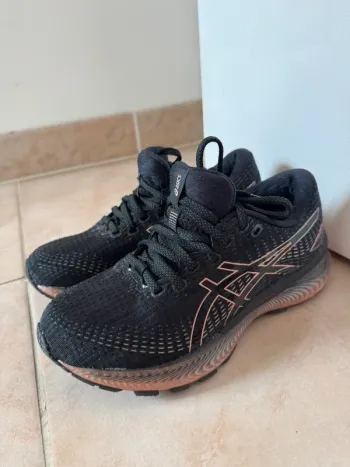 Used Asics Running Shoes size 37 bike — image 2 of 6