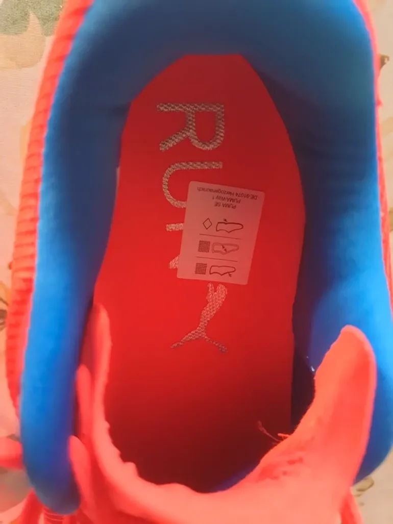Puma Laufschuhe Größe 36 bike d'occasion — image 4 sur 4