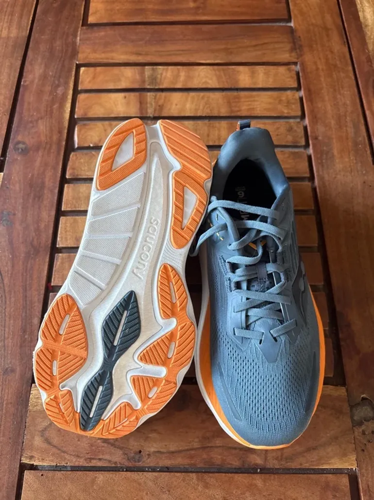 Used Saucony Hurricane 24 bike — image 4 of 6