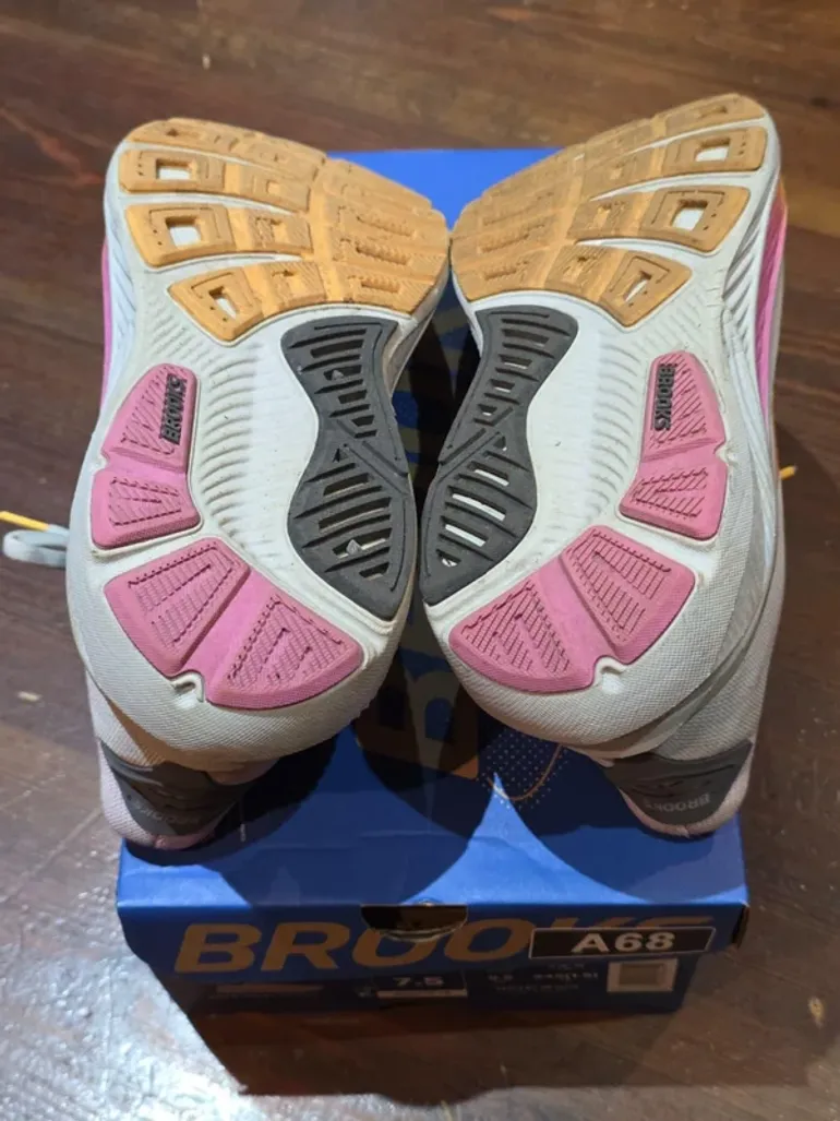 Tweedehands Brooks Ghost 17 bike — afbeelding 4 van 7