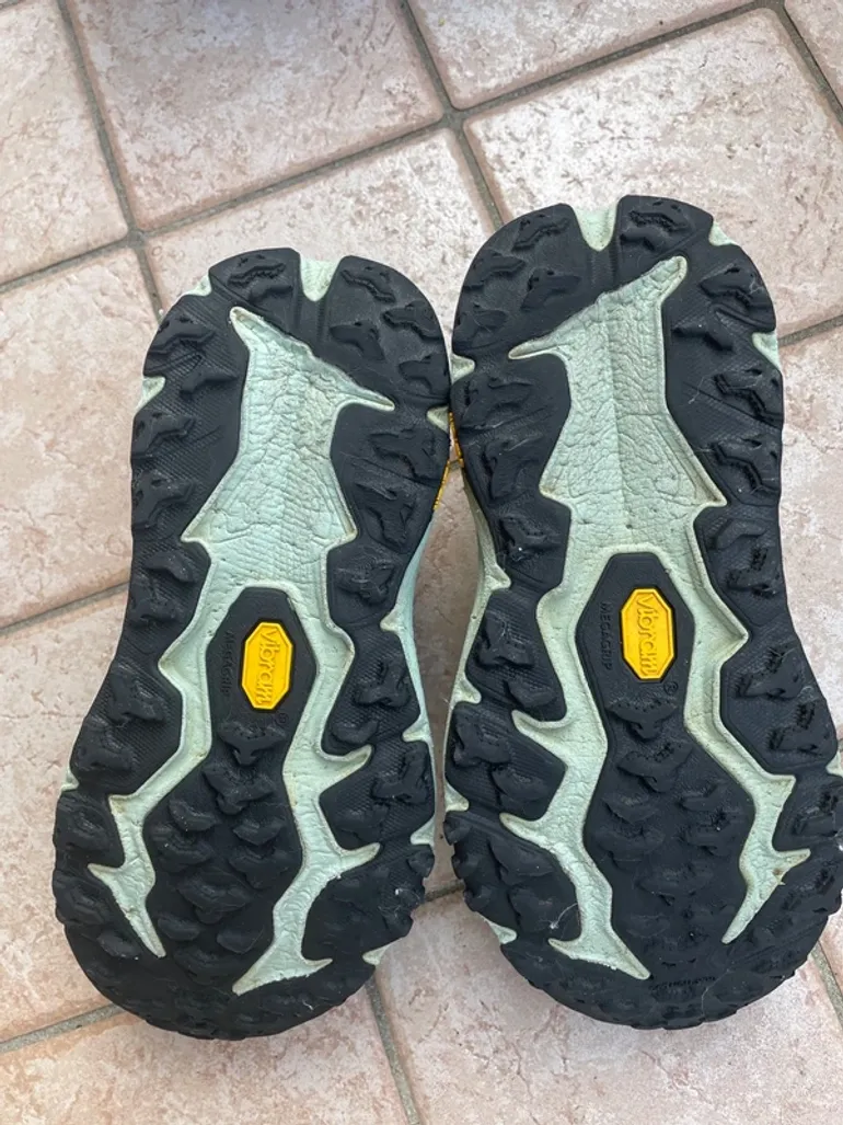 Used Hoka Speedgoat bike — image 6 of 7