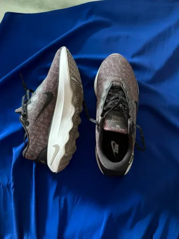 Brugt Nike Motiva Gore-Tex Running Shoes