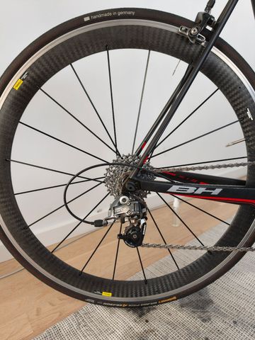 Used Mavic Cosmic SL Carbon Clincher Wheelset bike — image 1 of 17
