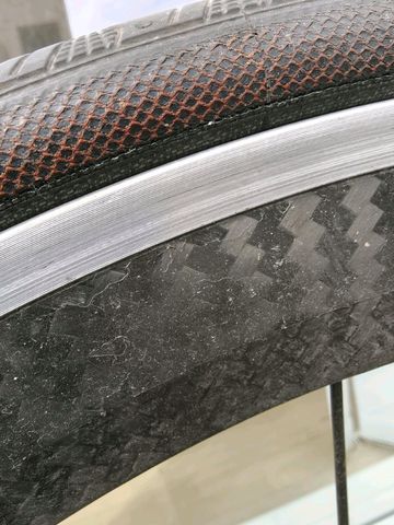 Used Mavic Cosmic SL Carbon Clincher Wheelset bike — image 17 of 17