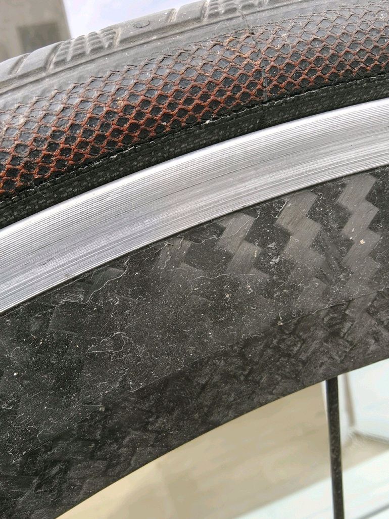 Used Mavic Cosmic SL Carbon Clincher Wheelset bike — image 17 of 17
