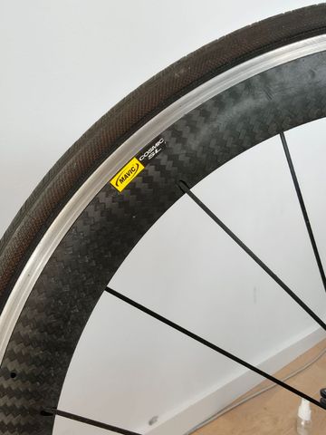 Used Mavic Cosmic SL Carbon Clincher Wheelset bike — image 2 of 17