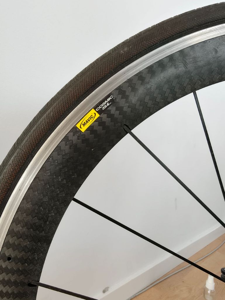 Używany Mavic Cosmic SL Carbon Clincher Wheelset bike — zdjęcie 2 z 10