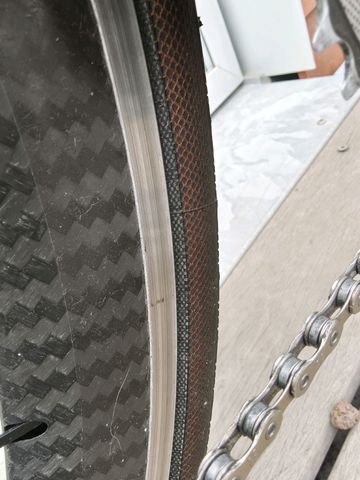 Used Mavic Cosmic SL Carbon Clincher Wheelset bike — image 11 of 17