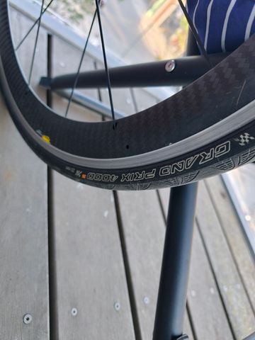 Used Mavic Cosmic SL Carbon Clincher Wheelset bike — image 9 of 17