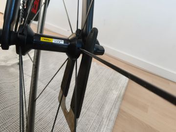 Used Mavic Cosmic SL Carbon Clincher Wheelset bike — image 5 of 17