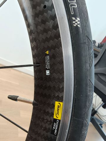 Used Mavic Cosmic SL Carbon Clincher Wheelset bike — image 3 of 17