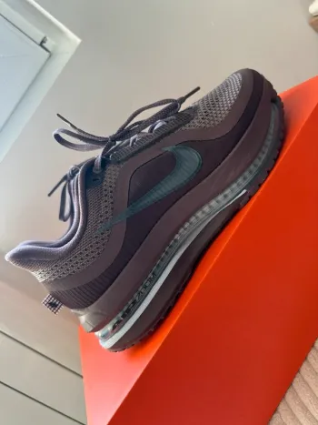 Used Pegasus Premium Running Shoes